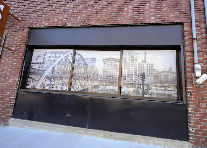 Apartment New Loft 5 Min To Ppg Or Convention Center Sleeps 4